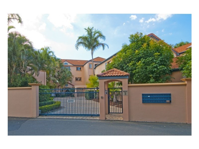 61 John Lund Drive, Hope Island QLD 4212