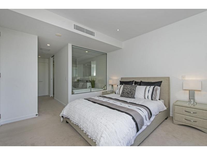 1205/1 Sunset Avenue, Paradise Point QLD 4216