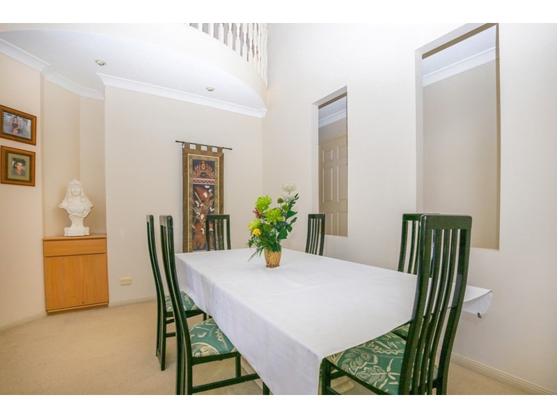 4 Saltbreeze Court, Runaway Bay QLD 4216