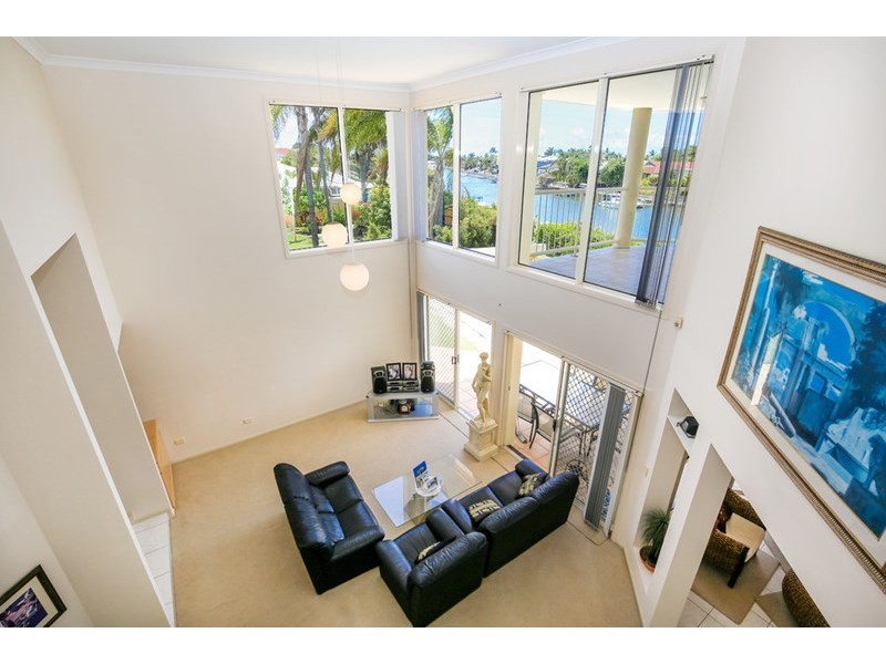 4 Saltbreeze Court, Runaway Bay QLD 4216
