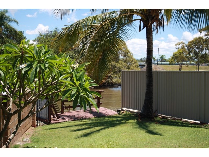 14 Kilmartin Esplanade, Biggera Waters QLD 4216