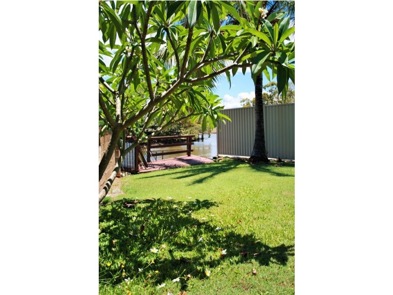 14 Kilmartin Esplanade, Biggera Waters QLD 4216