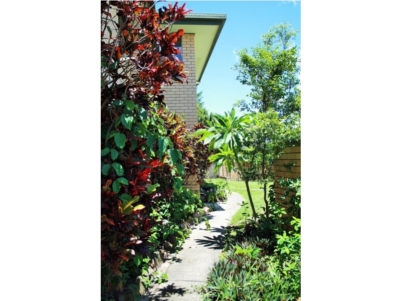 14 Kilmartin Esplanade, Biggera Waters QLD 4216