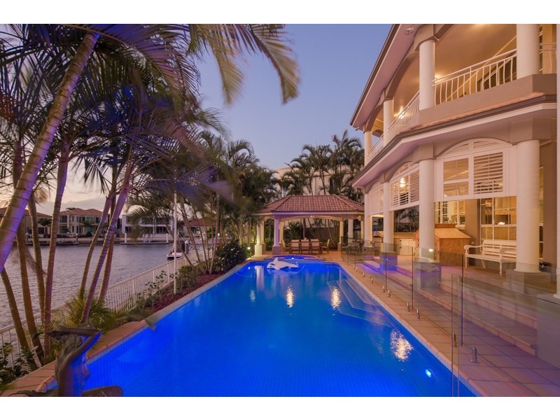 40-42 The Peninsula, Sovereign Islands QLD 4216