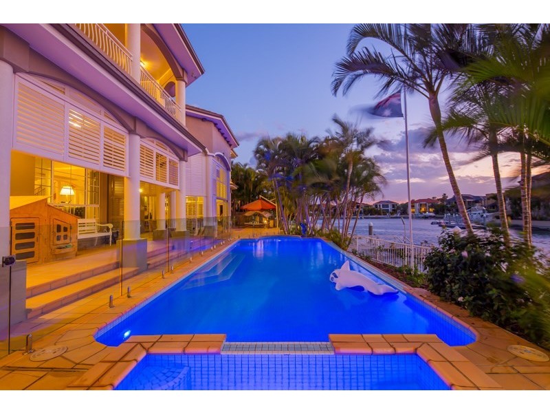 40-42 The Peninsula, Sovereign Islands QLD 4216
