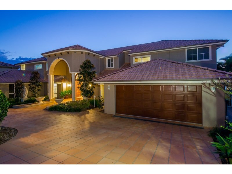 40-42 The Peninsula, Sovereign Islands QLD 4216