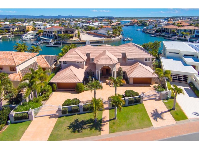 40-42 The Peninsula, Sovereign Islands QLD 4216