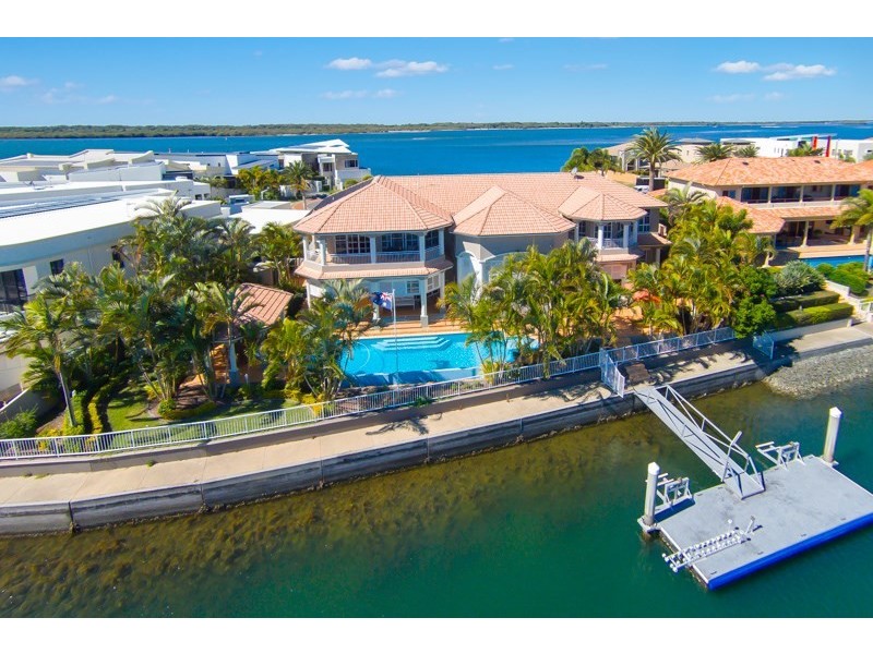 40-42 The Peninsula, Sovereign Islands QLD 4216