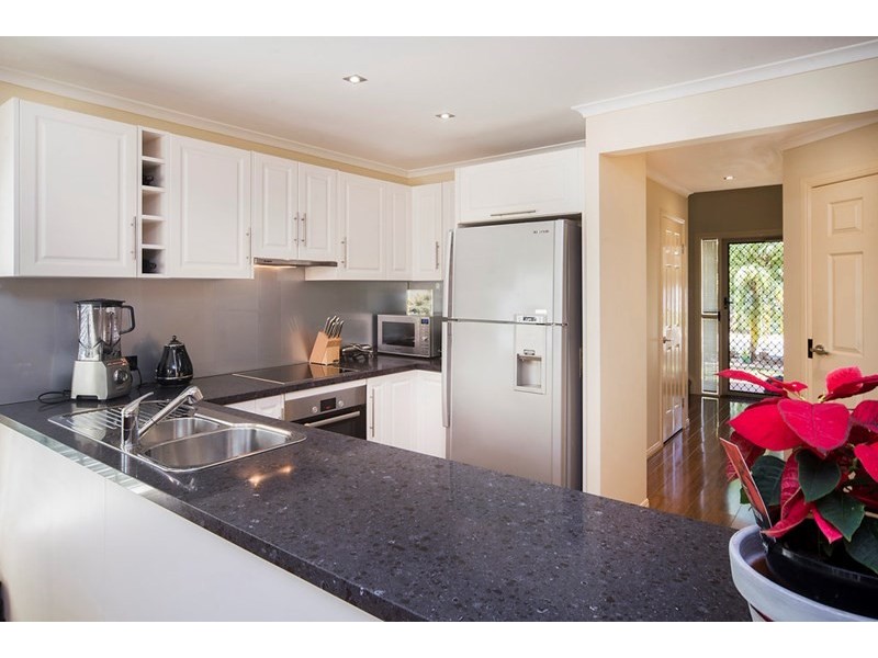 447 Pine Ridge Road, Runaway Bay QLD 4216