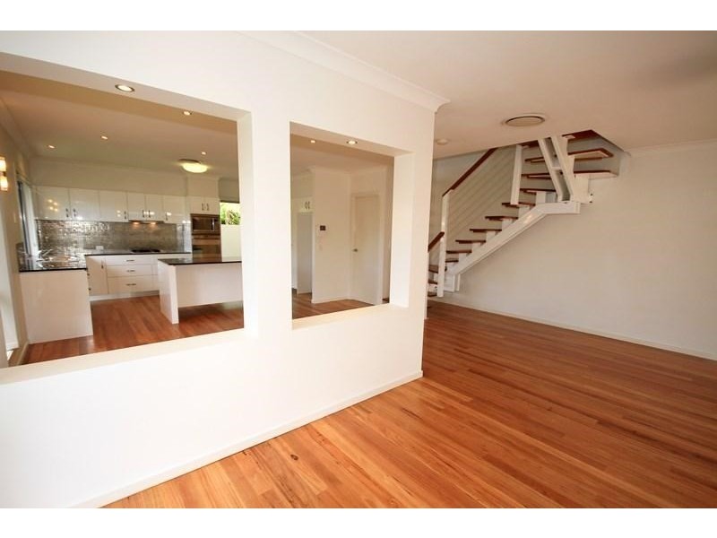 1/82 Slayter Avenue, Bundall QLD 4217