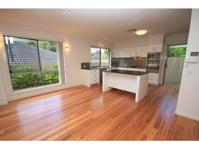 1/82 Slayter Avenue, Bundall QLD 4217