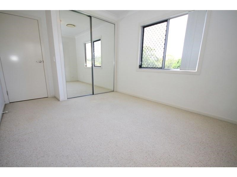 1/82 Slayter Avenue, Bundall QLD 4217