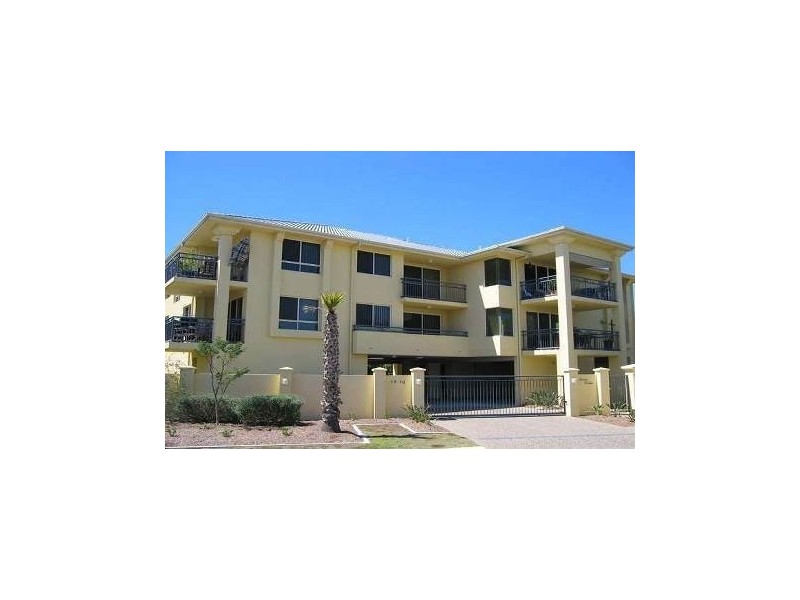 8/12 Oleander Avenue, Biggera Waters QLD 4216