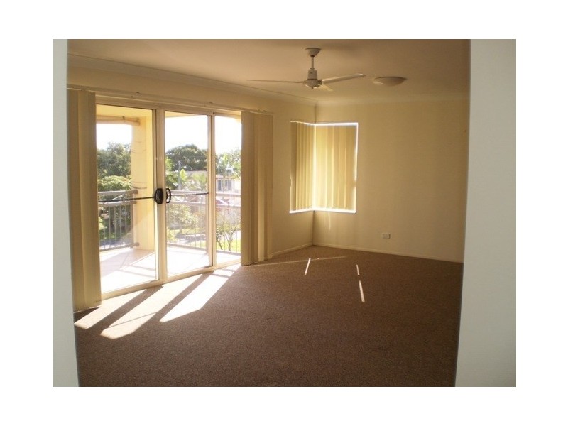 8/12 Oleander Avenue, Biggera Waters QLD 4216