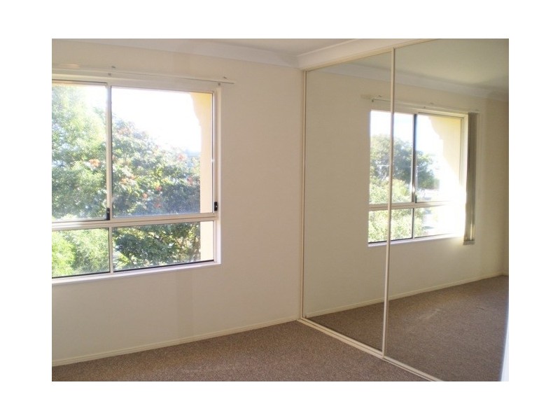 8/12 Oleander Avenue, Biggera Waters QLD 4216