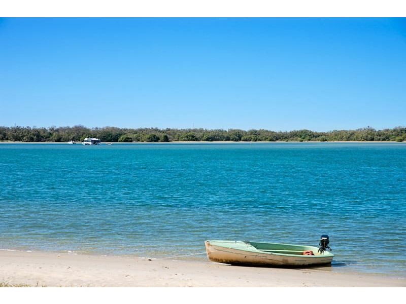 8/12 Oleander Avenue, Biggera Waters QLD 4216