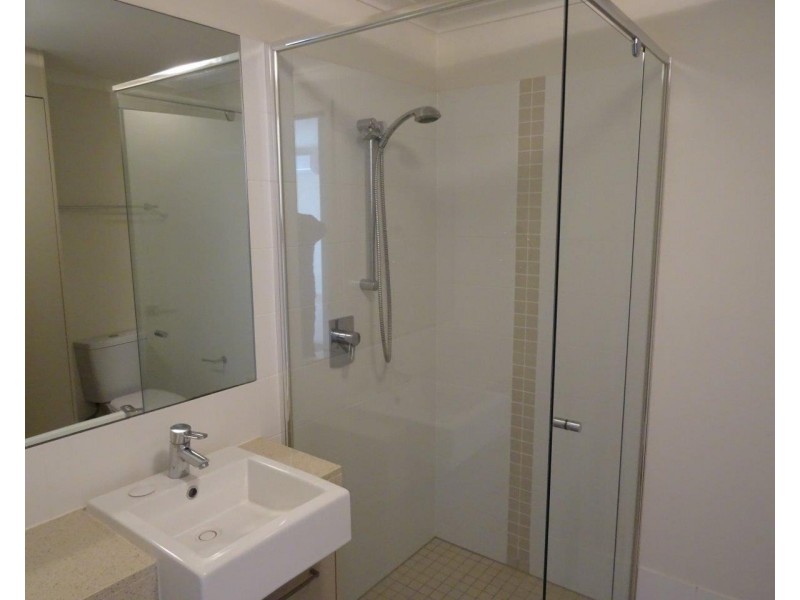 13/12-18 Bayview Street, Runaway Bay QLD 4216