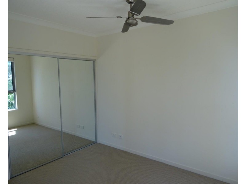 13/12-18 Bayview Street, Runaway Bay QLD 4216