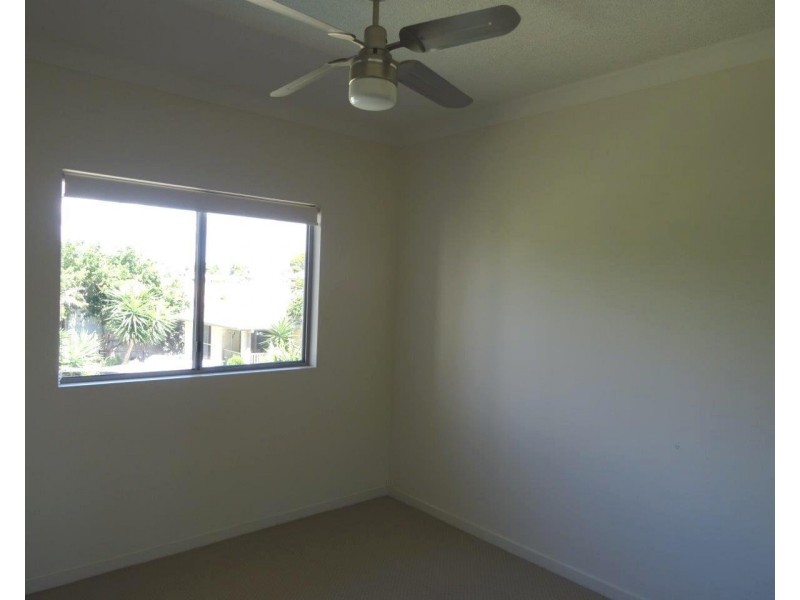 13/12-18 Bayview Street, Runaway Bay QLD 4216