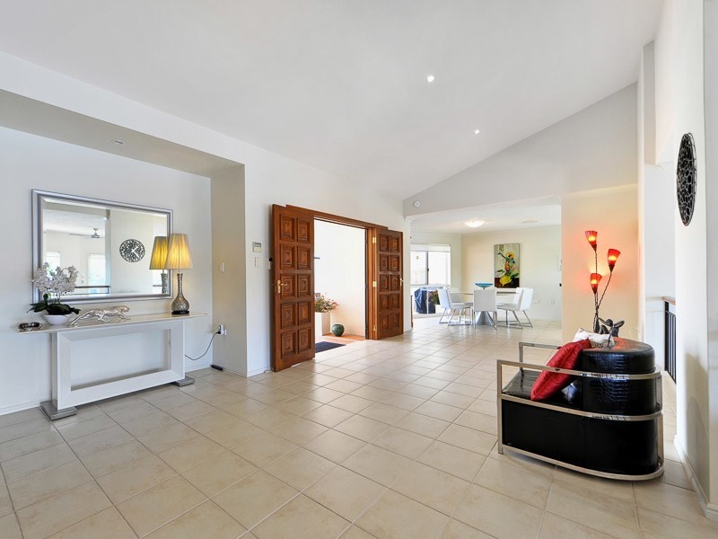 11 Pebble Beach Drive, Runaway Bay QLD 4216