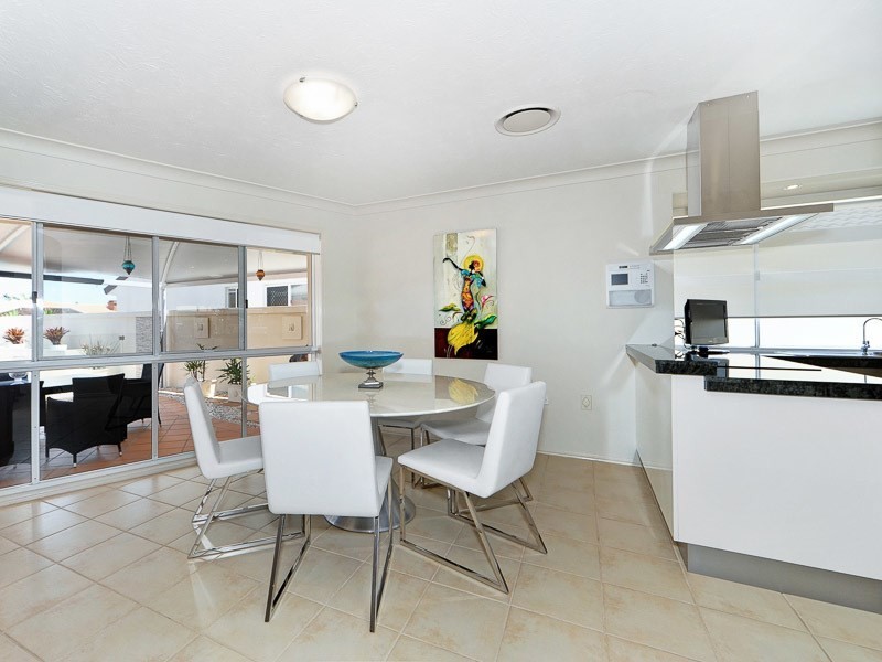 11 Pebble Beach Drive, Runaway Bay QLD 4216