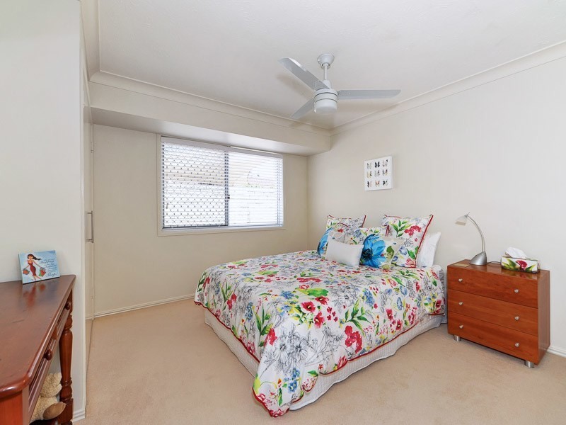 11 Pebble Beach Drive, Runaway Bay QLD 4216