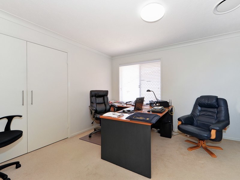 11 Pebble Beach Drive, Runaway Bay QLD 4216