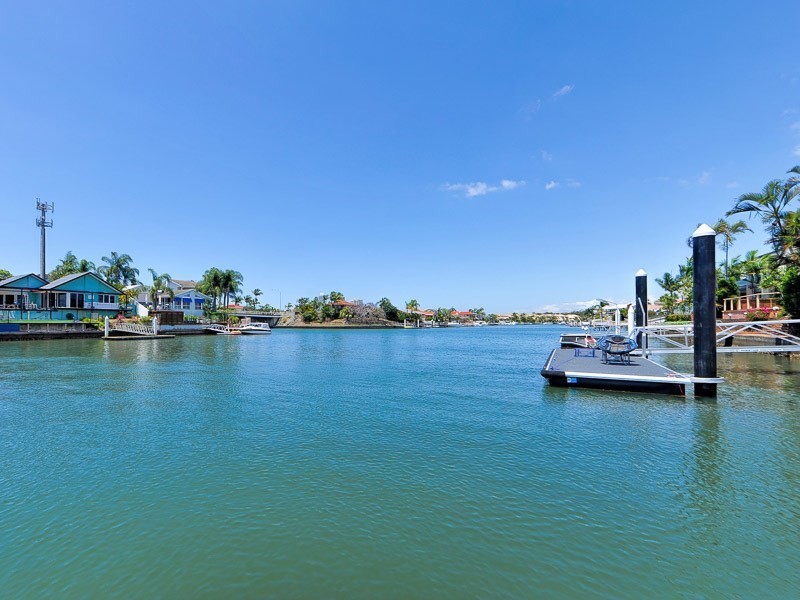 11 Pebble Beach Drive, Runaway Bay QLD 4216