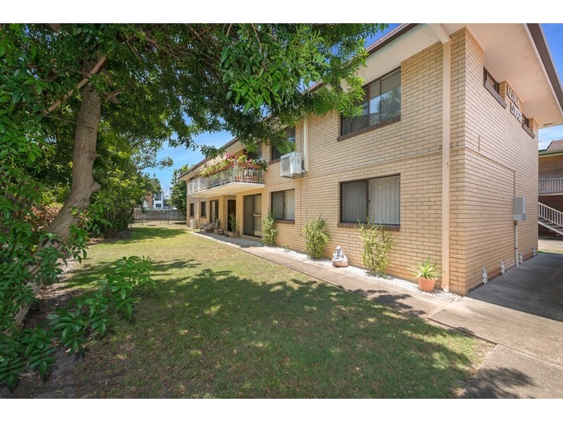 1/61 Bayview Street, Runaway Bay QLD 4216