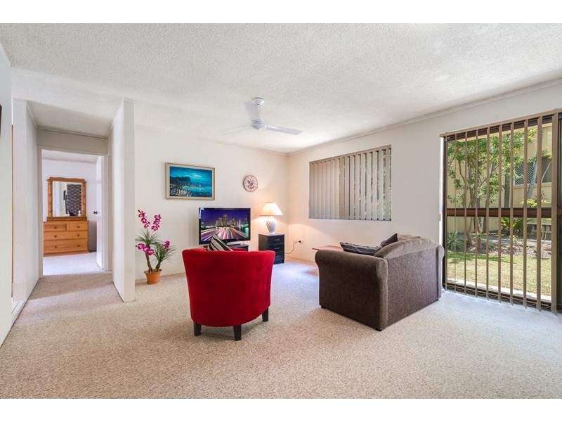 1/61 Bayview Street, Runaway Bay QLD 4216