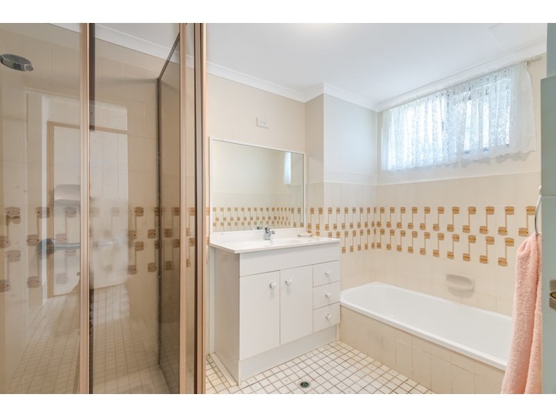 1/61 Bayview Street, Runaway Bay QLD 4216