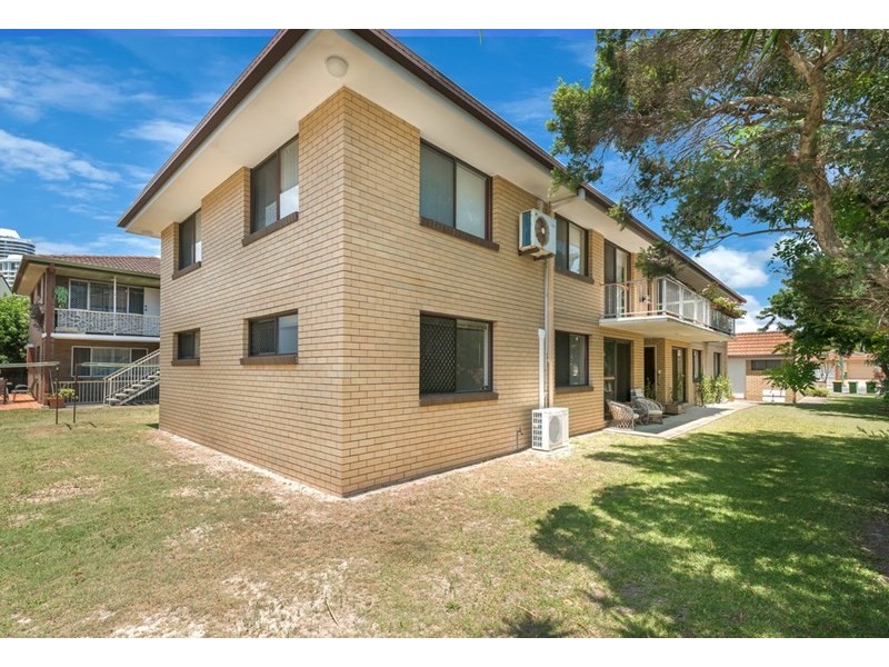 1/61 Bayview Street, Runaway Bay QLD 4216