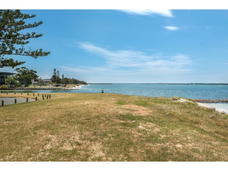 1/61 Bayview Street, Runaway Bay QLD 4216