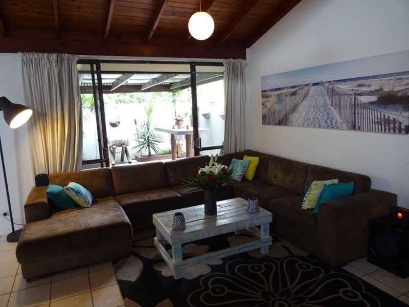 38 Markham Avenue, Runaway Bay QLD 4216