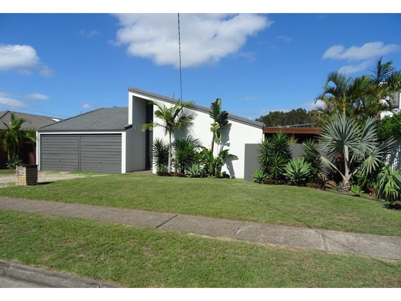38 Markham Avenue, Runaway Bay QLD 4216