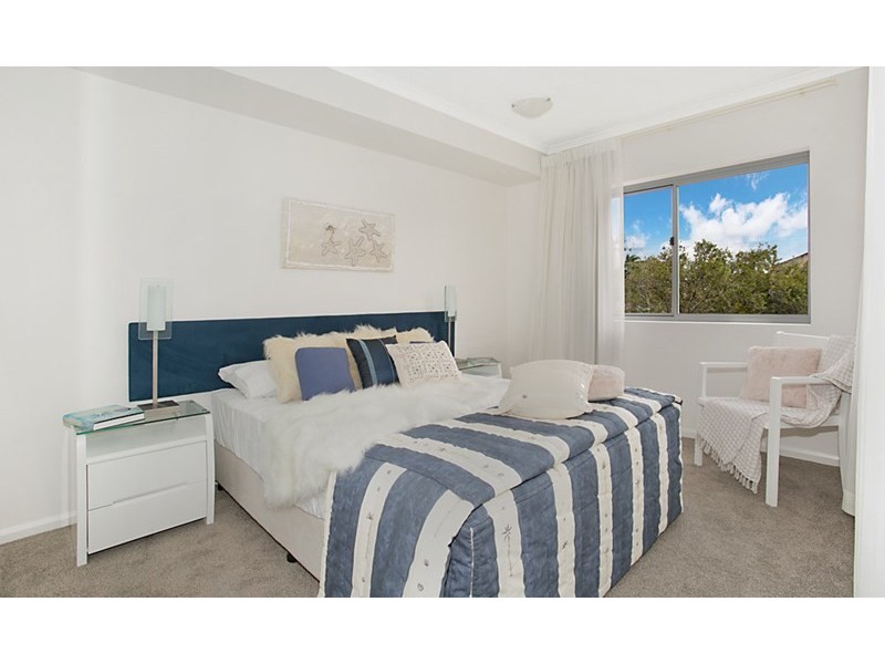 81 Brighton Street, Biggera Waters QLD 4216
