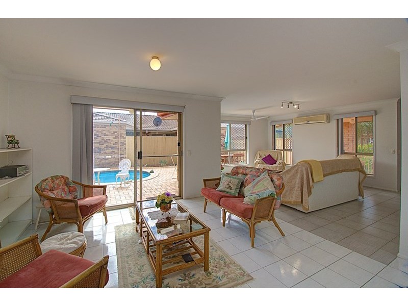 35 Numbat Court West, Coombabah QLD 4216