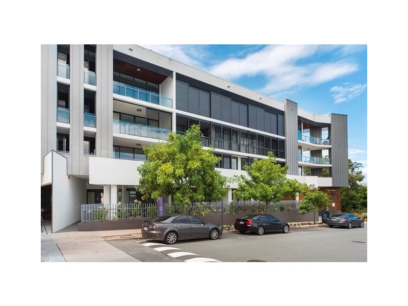 2202/1 Marina Promenade, Paradise Point QLD 4216