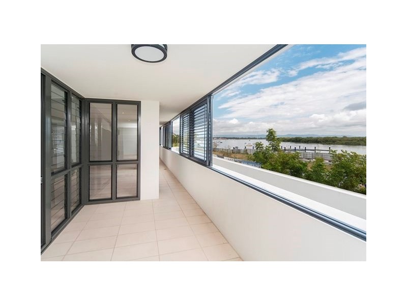 2202/1 Marina Promenade, Paradise Point QLD 4216