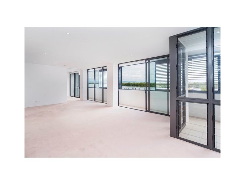 2202/1 Marina Promenade, Paradise Point QLD 4216