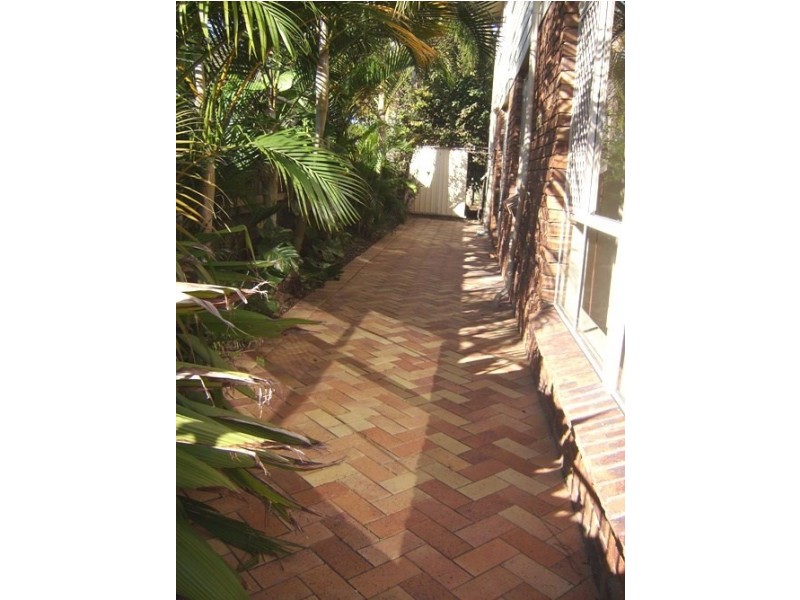 229 Morala Avenue, Runaway Bay QLD 4216