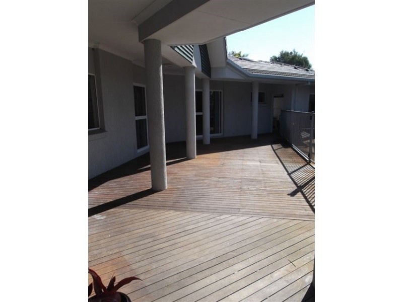 23 Anchorage Way, Biggera Waters QLD 4216