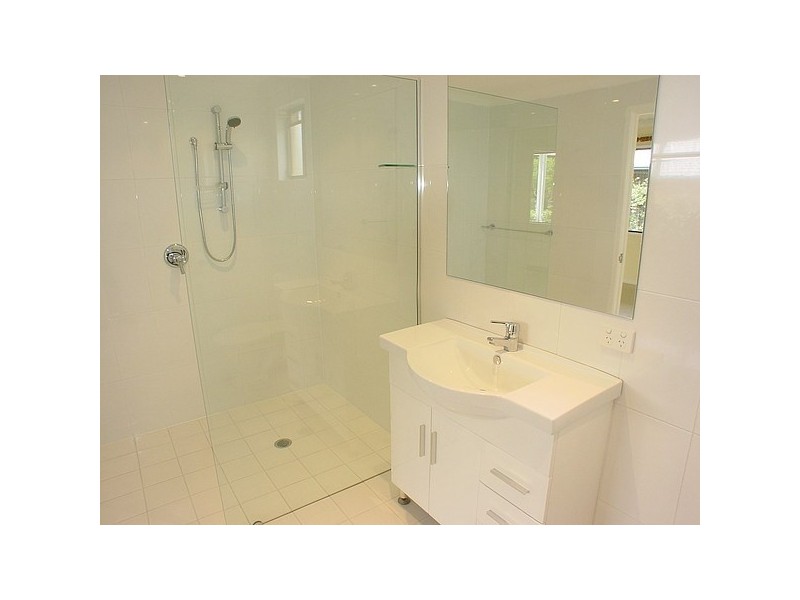 Paradise Point QLD 4216