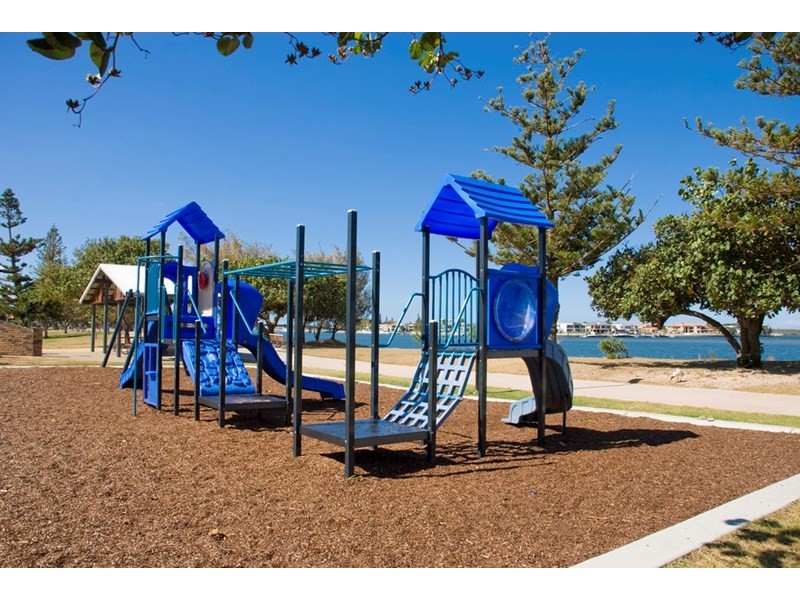 Paradise Point QLD 4216