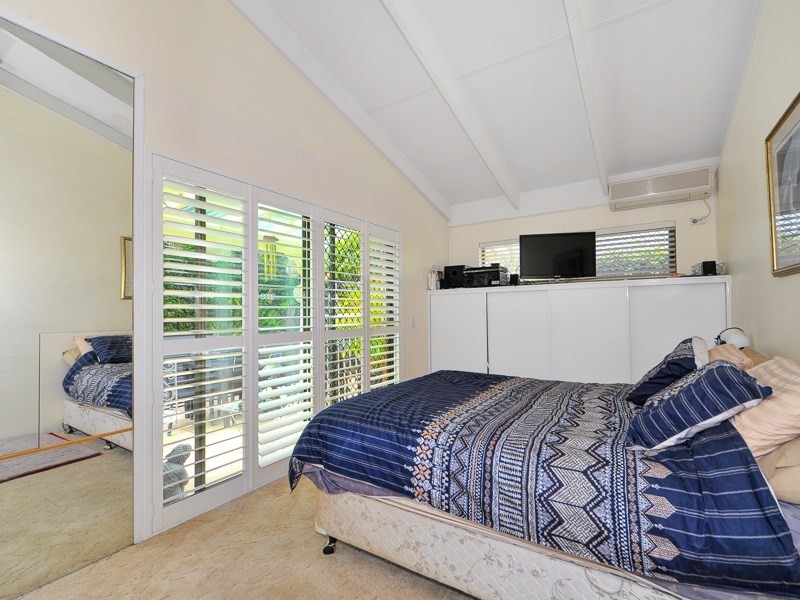 35 Annerley Avenue, Runaway Bay QLD 4216