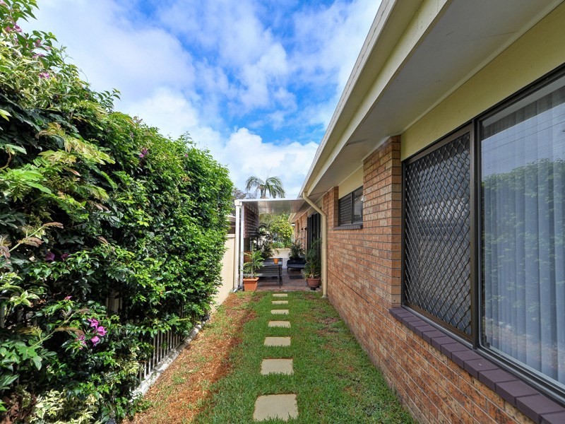 35 Annerley Avenue, Runaway Bay QLD 4216