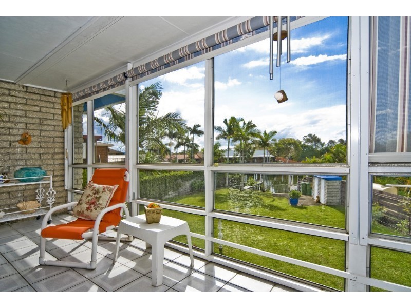 1 Jennifer Avenue, Runaway Bay QLD 4216