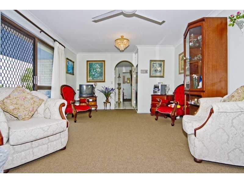 1 Jennifer Avenue, Runaway Bay QLD 4216