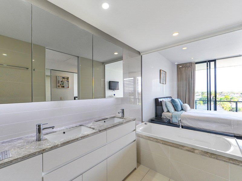 1405/1 Sunset Avenue, Paradise Point QLD 4216