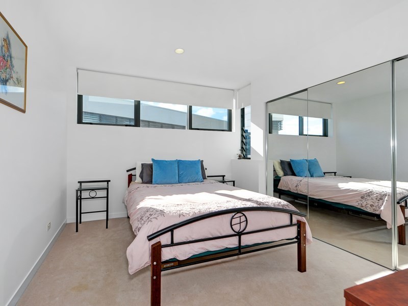 1405/1 Sunset Avenue, Paradise Point QLD 4216